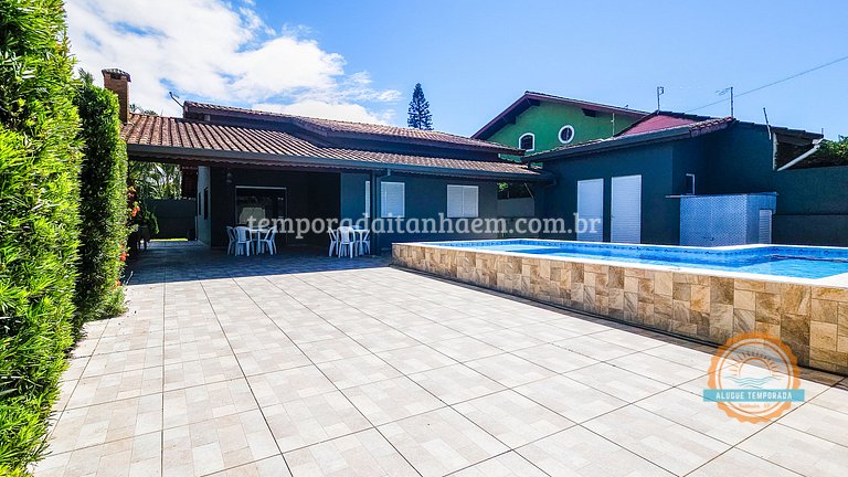 Casa acessível, ar condicionado, 3 dorm, piscina, churrasque