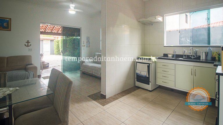 Casa acessível, ar condicionado, 3 dorm, piscina, churrasque