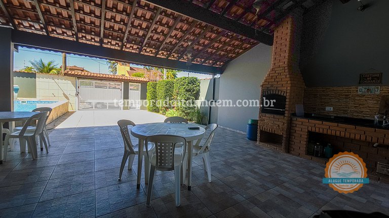 Casa acessível, ar condicionado, 3 dorm, piscina, churrasque