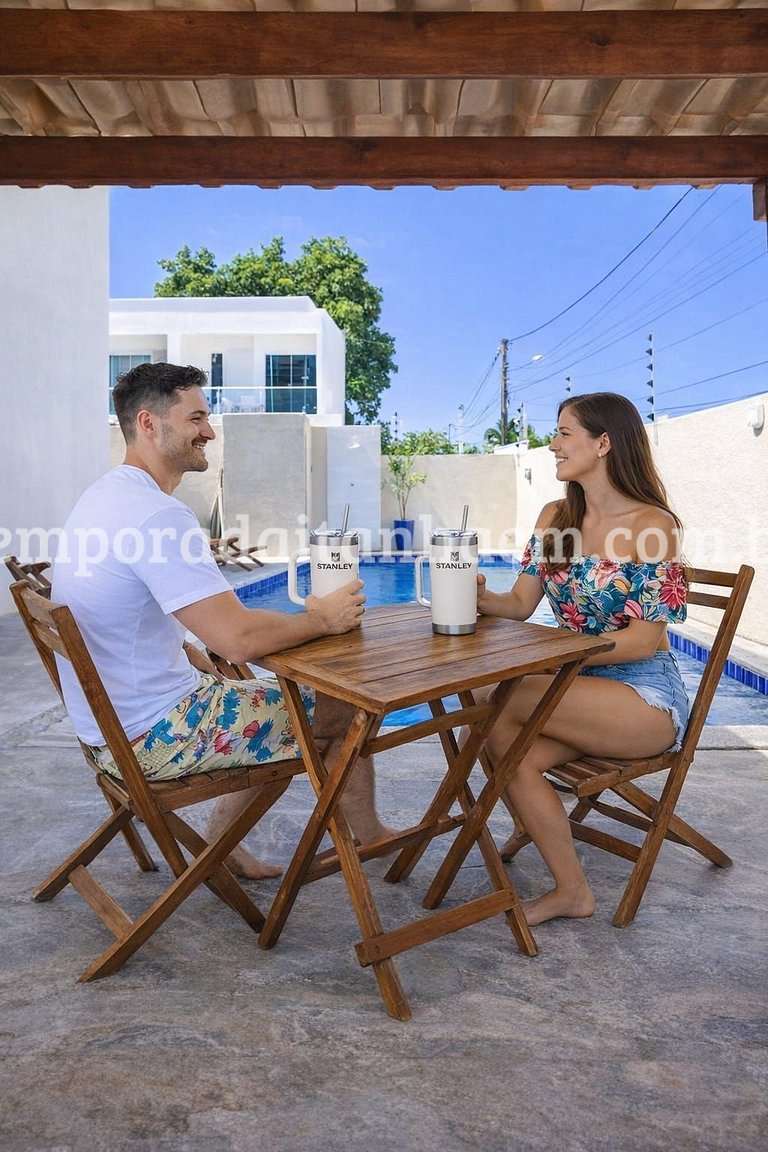 2 suítes c/ Ar, Piscina, Churrasqueira, 400mt Mar