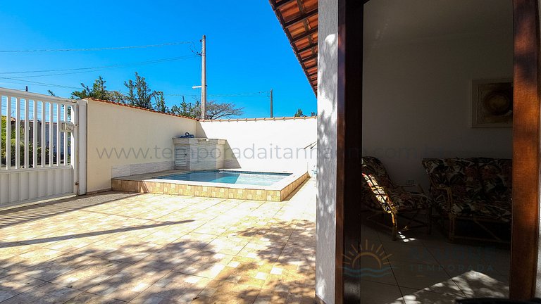 Piscina privativa, churrasqueira, 2 quartos